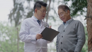 失智症_ADC版_16X9_final(-00_01_49-2022_05_23_23_12_38 每7位老人中有1个有轻度认知障碍,找到他们,才能帮到他们